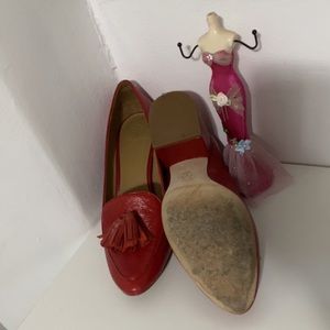 Tory Burch Ruby RedTassel Pump Pre-Loved